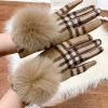 Accessories zolucky | Elegant Plaid Imitation Pearl Fuzzy Ball Gloves